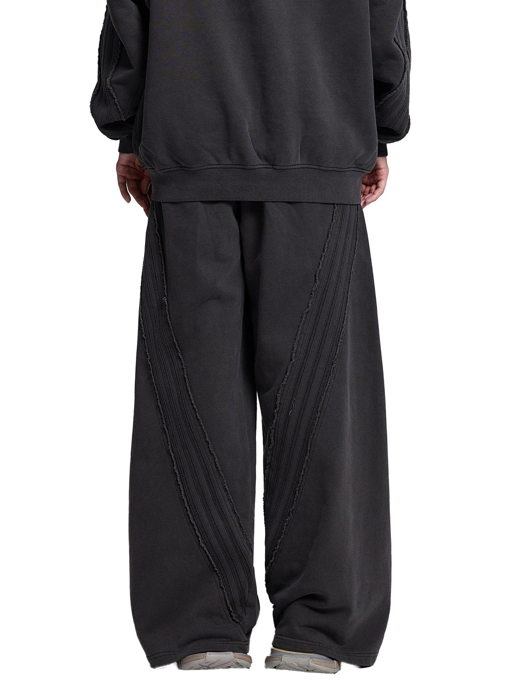 Snow Washed Tape Raw Edge Sweatpants ODMPOD